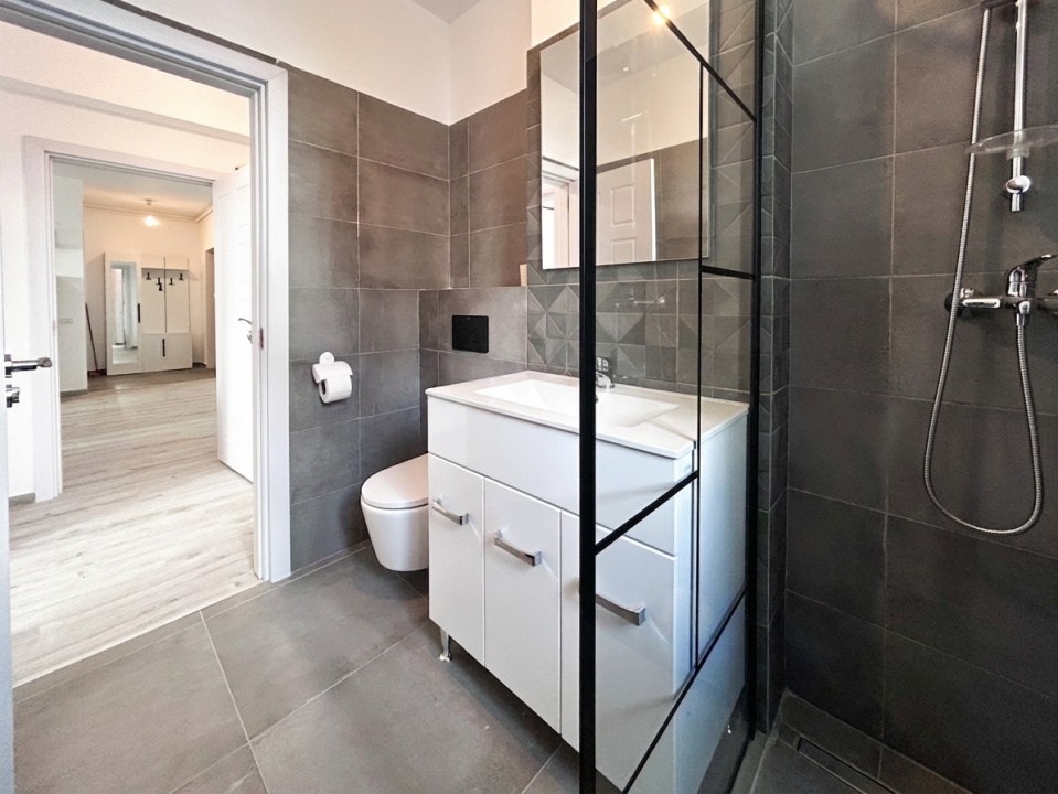 SUPERB: 50mp + curte privata 60mp, bloc 2023, la cheie!