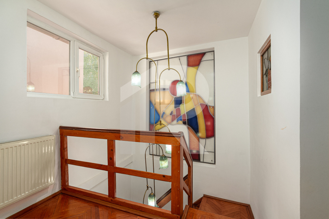 Casa de închiriat Str Justinian pretabilă birouri