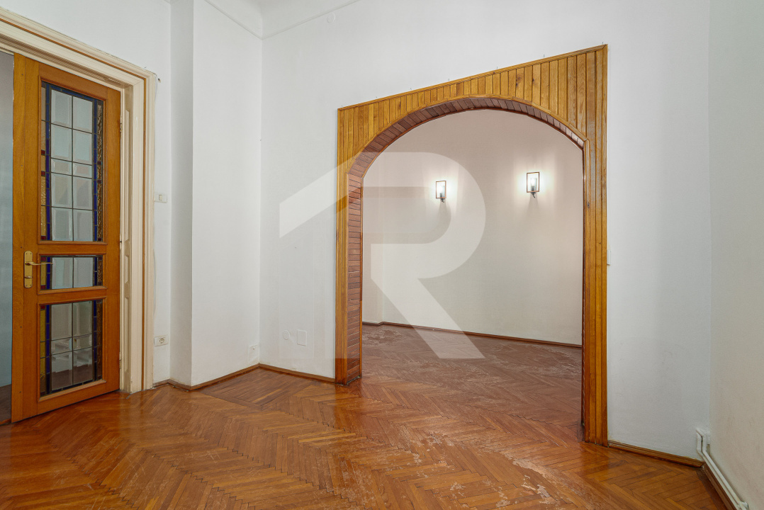 Casa de închiriat Str Justinian pretabilă birouri