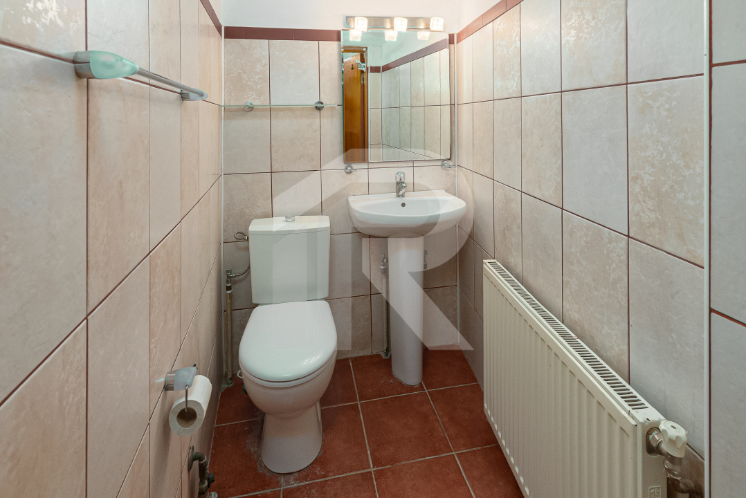 Casa de închiriat Str Justinian pretabilă birouri