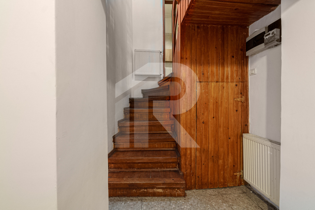 Casa de închiriat Str Justinian pretabilă birouri