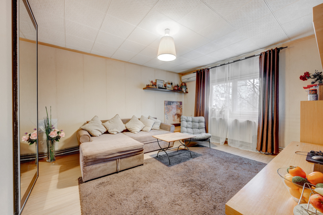 Mall Vitan - decomandat - centrală termica - bloc reabilitat 