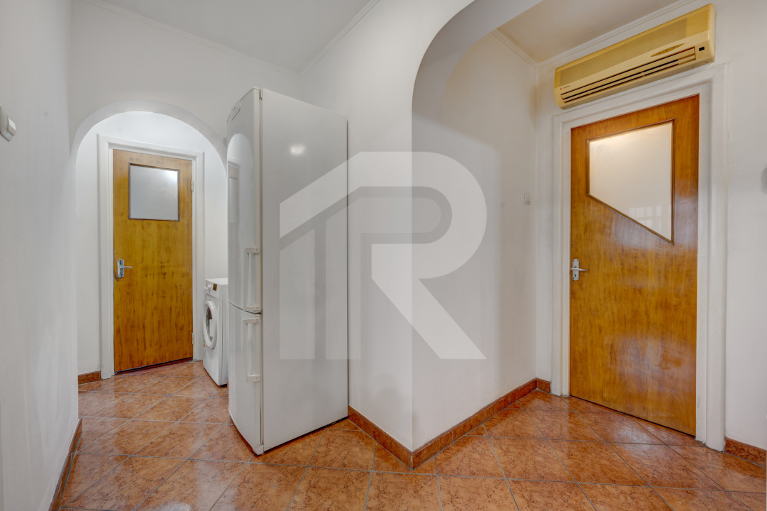 BERCENI – PIAȚA REȘIȚA – 3 CAMERE, 73 MP TOTAL, CENTRALA PROPRIE, LOC PARCARE!