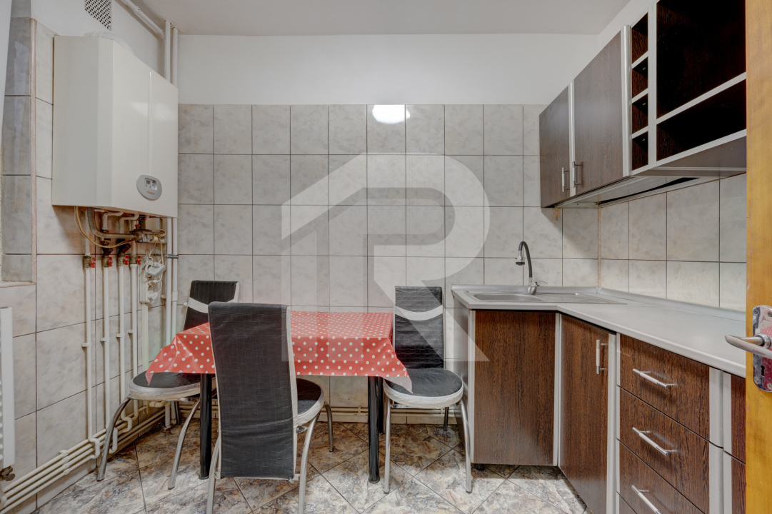 BERCENI – PIAȚA REȘIȚA – 3 CAMERE, 73 MP TOTAL, CENTRALA PROPRIE, LOC PARCARE!