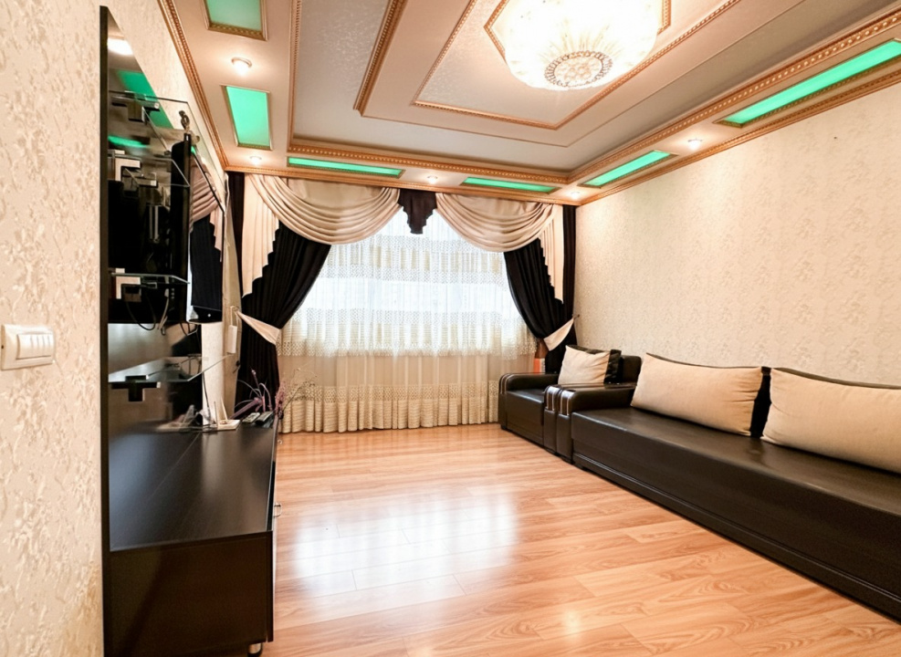 Apartamentul unde copilăria încă se poate trăi afară