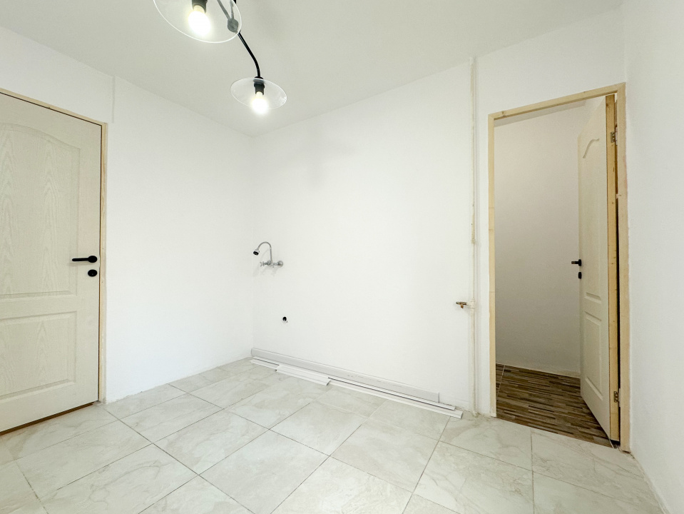 Lângă parc, renovat complet, gata să devină al tău. Totul nou!