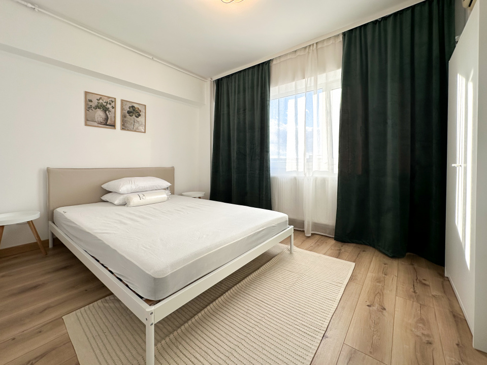 Cel mai scump dar si cel mai frumos 4 camere din Aparatorii Patriei